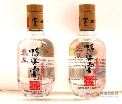 52度鴨溪窖酒·精品雷泉100ml 酒類經(jīng)營中的精品之選